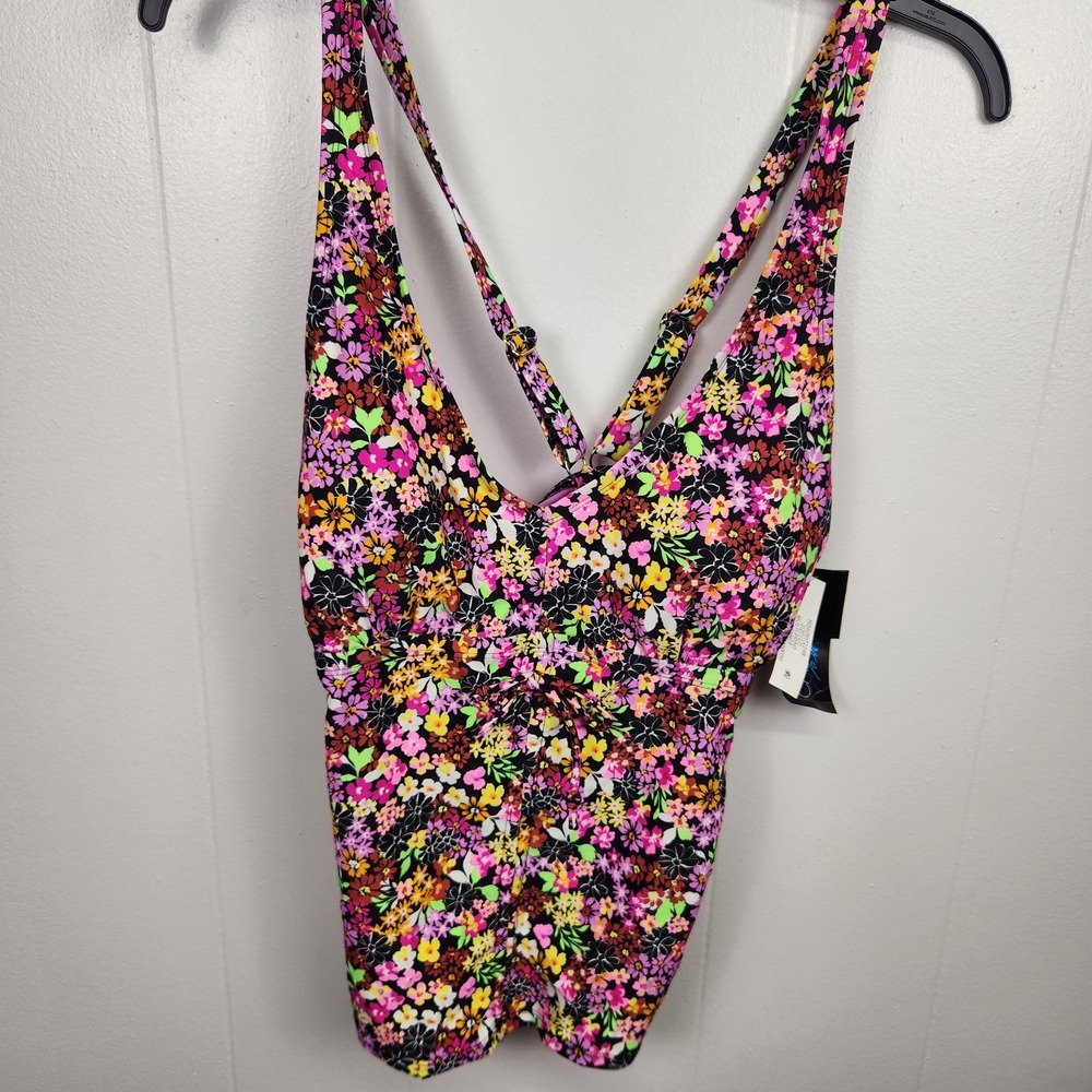 California Waves Tunnel Front Tankini Top Plus Size 2 (20/22) Floral‎ Multicolor